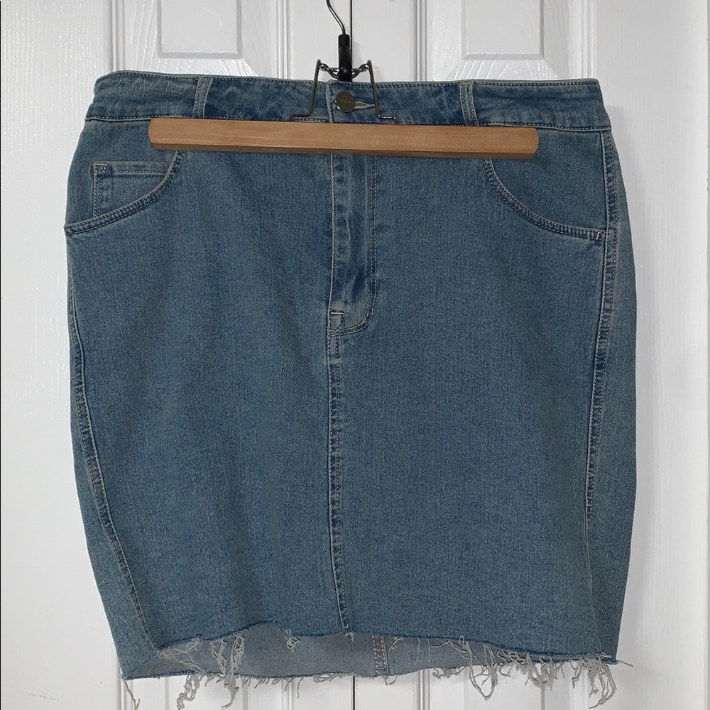 H&M Denim Skirt with Frayed Hem - Picture 1 of 6